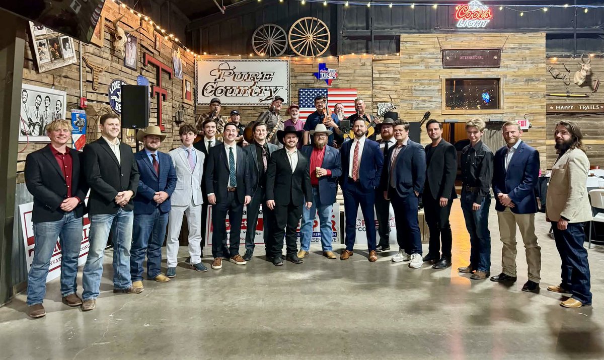 What an incredible time with the <a href="/LubbockCountyYR/">Lubbock Young Republicans</a> in West Texas last night! Full house, great energy, 5 congressional candidates, and tons of young patriots. 

No one was shy about their faith, and how as Christians we must boldly bring our faith into politics because Christ is
