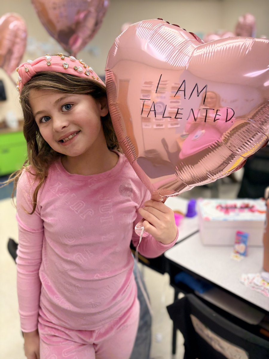 Lauren Larson tweet media