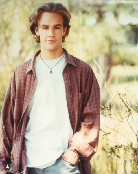 Darth_Mendex's tweet photo. Alguien me ha sugerido que publique esto que publique en Facebook aquí, así que allá voy:

Ha muerto James Van der Beek, lo recordaréis de la serie Dawson Crece, de allá por los 80. Yo nunca vi la serie, no es de mi estilo. Ha muerto a los 48 años víctima de un cáncer colorrectal https://t.co/0ncmYjWJzN