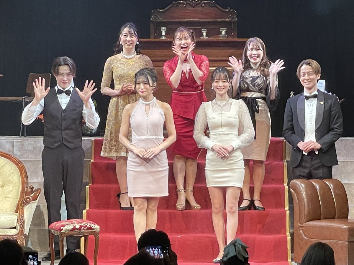 kazunatsu777's tweet photo. 新宿まで、舞台「黒革の手帖」を観劇しに行ってきました。往年の名作をテンポよく、かつスタイリッシュにまとめ上げてあり満足な内容でした。
#黒革の手帖 #舞台黒革 https://t.co/4WcNHV4m8z