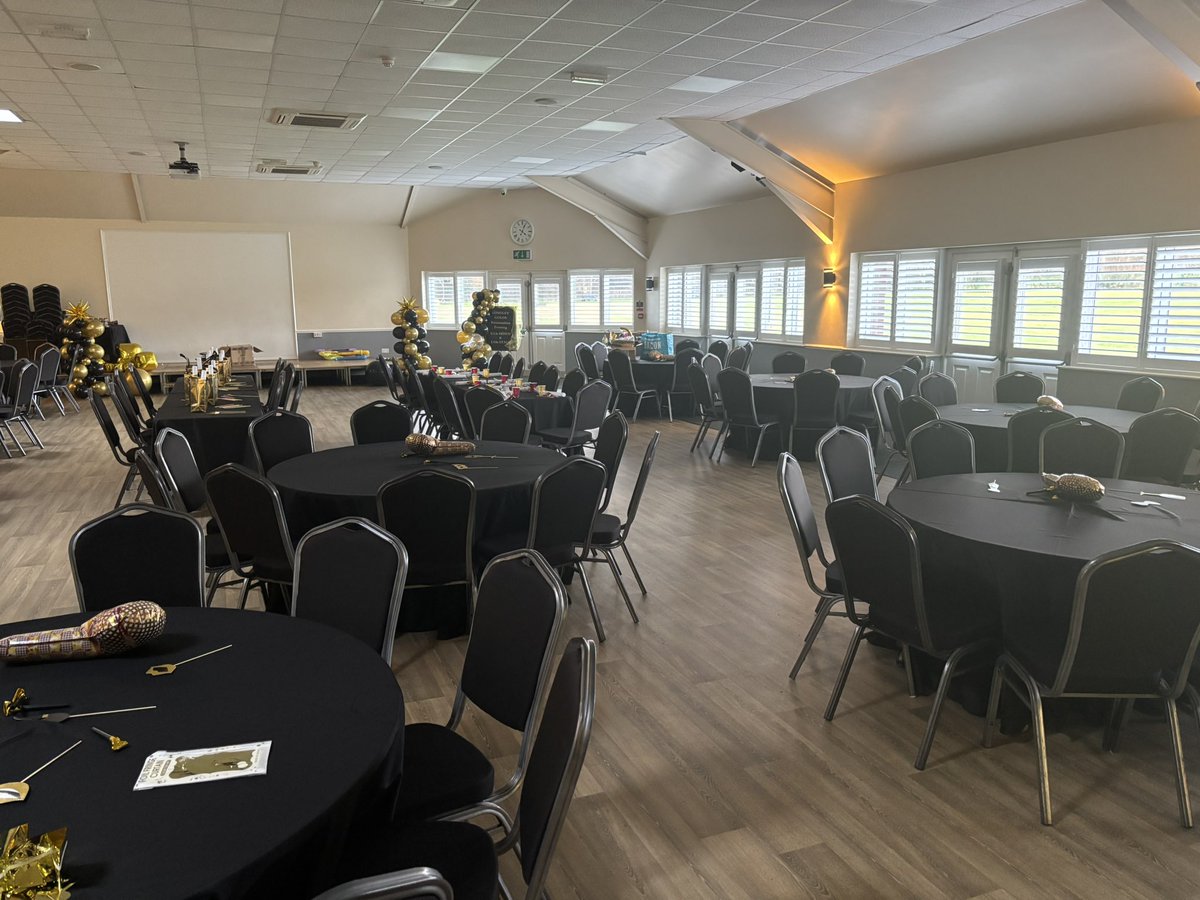SP_Pavilion's tweet image. 🍾 Do you have a Celebration in 2️⃣6️⃣? 🥂

Get in touch today ‼️

Room just £100💷
Catering from £6🍲
180 seat venue 🕺🏼
Gin bar 🍸

➡️ stpeterspavilion.org.uk
☎️ 01942-521381

#sppavilion #functionroom #venue #party #wigan #bar #Catering