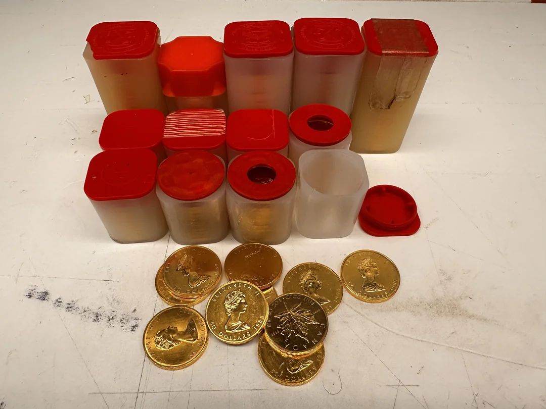 peer_metals's tweet photo. A Lifetime of Saving
Some buy trends.
Some build quietly.
Year after year.
Coin after coin.
Savings that don’t expire.
Savings you can hold.
That’s what long-term stacking looks like.
#gold #goldstack #physicalgold #stackinggold #preciousmetals https://t.co/Nod4s3ez2P