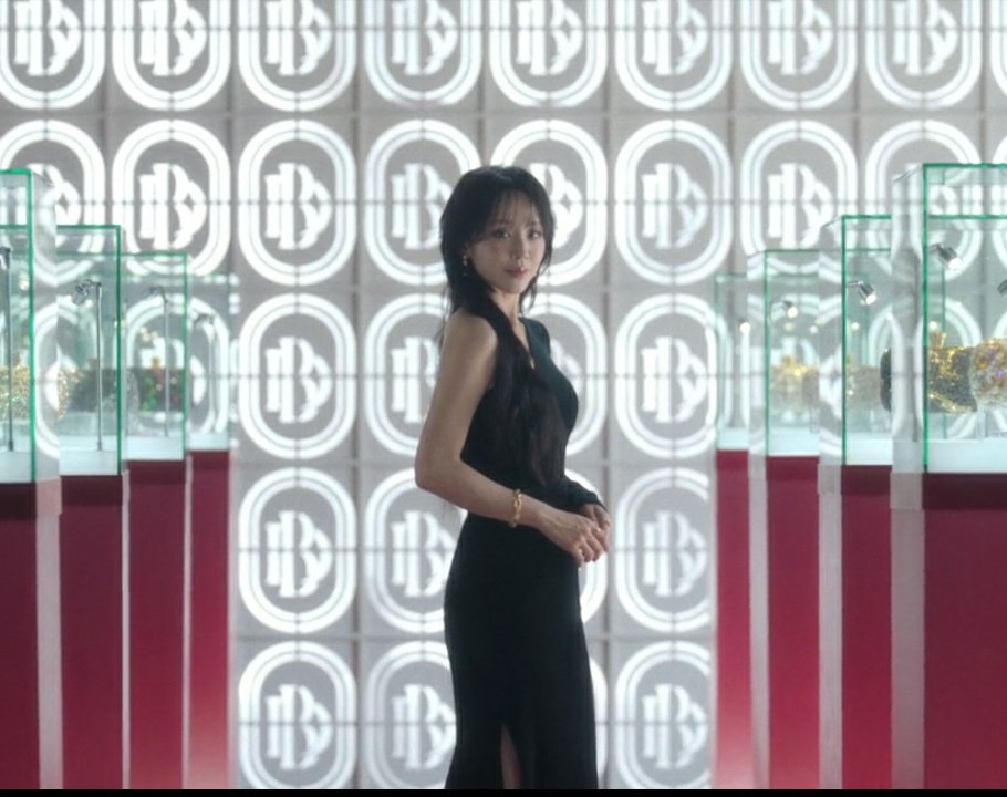 aleonabb's tweet photo. Shin Hye Sun, always delivered.
Ate  and left no crumbs👏👏👏
From Acting to her Looks😍💎#TheArtOfSarah https://t.co/fBxt4EPYiW