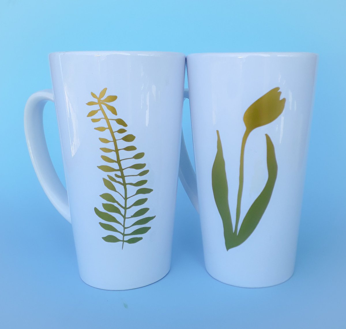 CanariCreations's tweet image. Vinyl Mugs

#CanariKindCafe
#Vinylmugs
#makewithme 
#CreateWithCanari 
#creativity