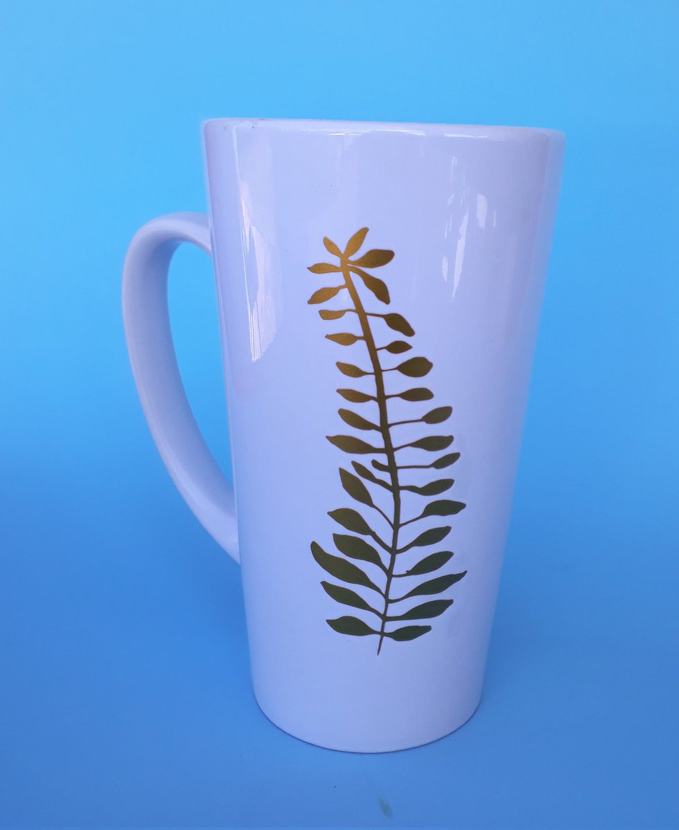 CanariCreations's tweet image. Vinyl Mugs

#CanariKindCafe
#Vinylmugs
#makewithme 
#CreateWithCanari 
#creativity