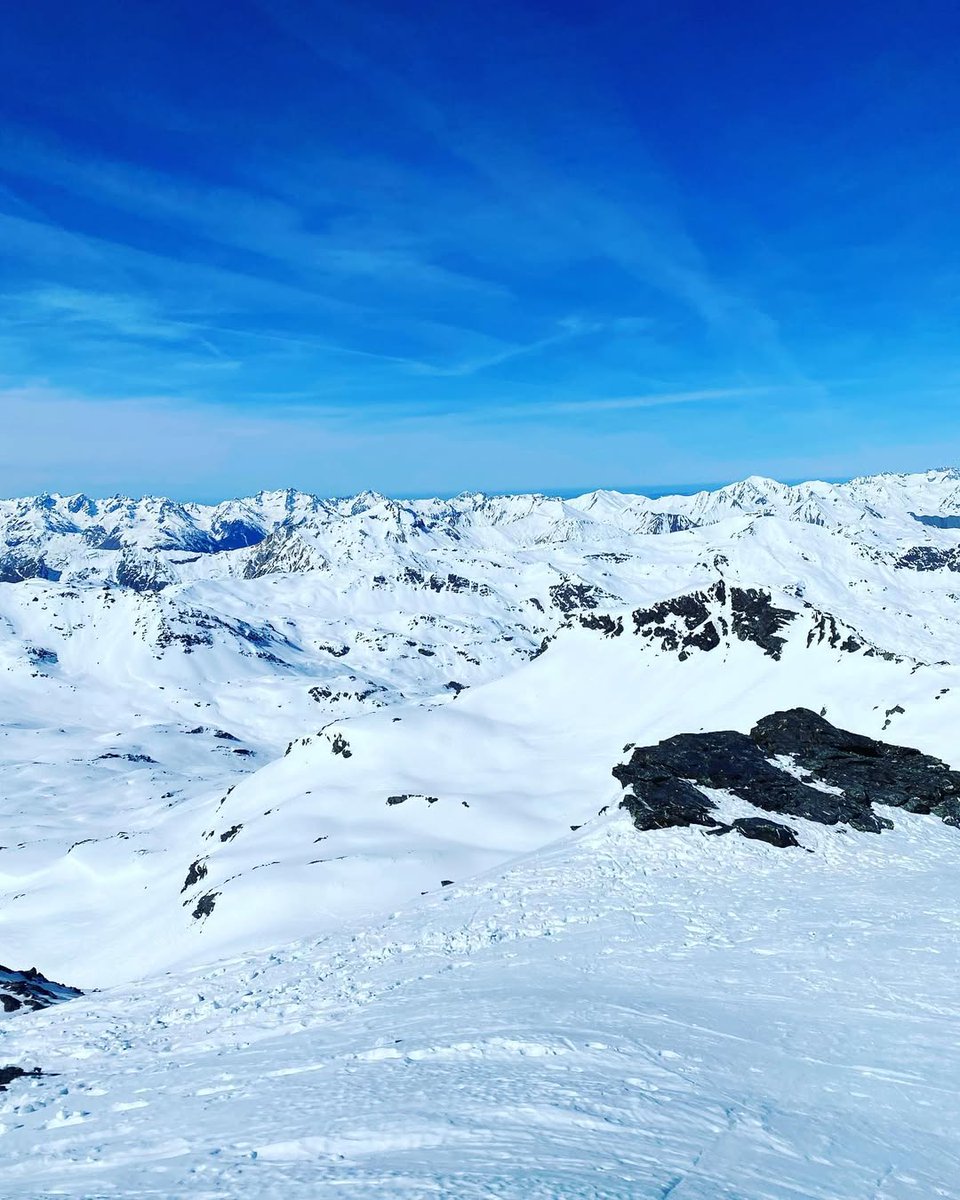 fred_arnault277's tweet photo. Frederic Arnault mountain skiing, snowboarding, on March 13, 2022🎿⛷ https://t.co/Fu2Dix7MPk