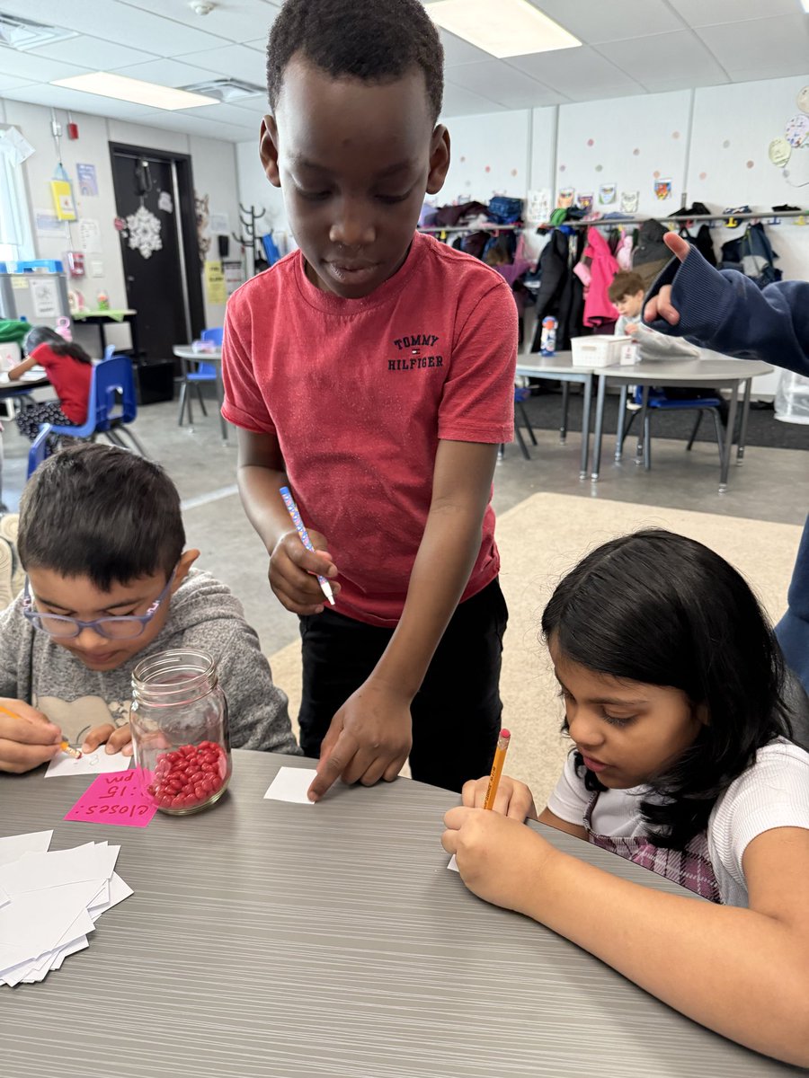 Creating and having fun on our St. Valentine’s Day in 2D ❤️🩷