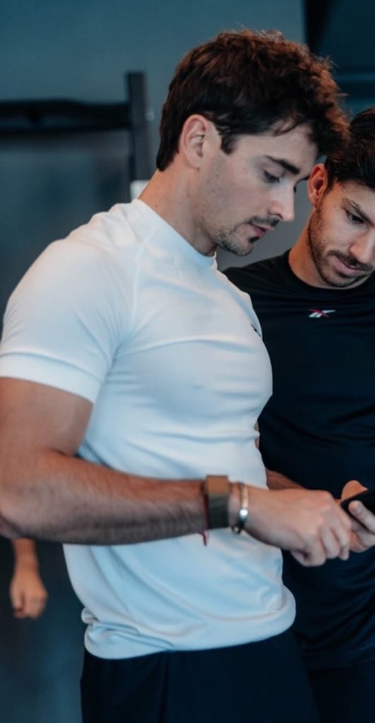 개샌레인즈 (@allday6i9) on Twitter photo 