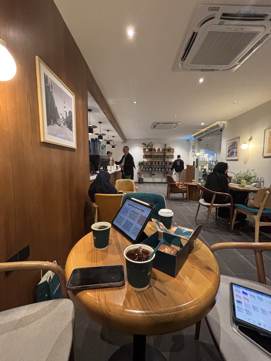 ورود tweet media