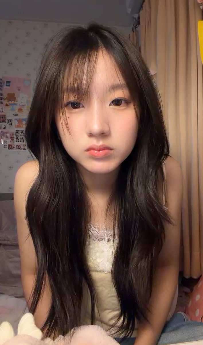 Kirato_Earth's tweet photo. น้อง17แล้ว เร็วมาก HBD 🎂 สวยขึ้นทุกวัน #NiyaBNK48 #BNK48 https://t.co/rylyEBpewZ