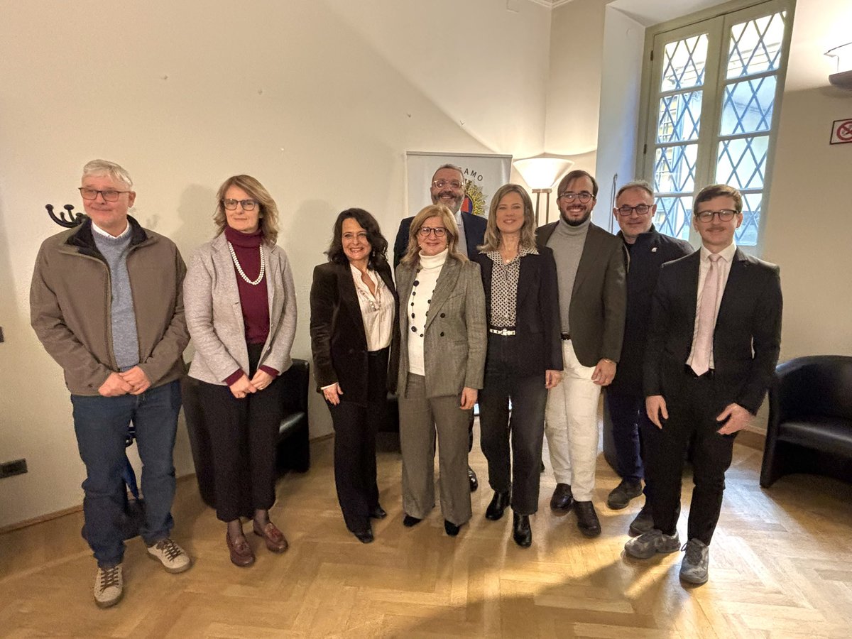 ComunediBergamo's tweet photo. Bergamo fa scuola a livello internazionale: siamo la prima città al mondo a firmare, con ASST Papa Giovanni XXIII, la dichiarazione "MASH Cities" promossa dall'Istituto Superiore di Sanità per porre fine alla MASLD (la cosiddetta patologia del "fegato grasso"), https://t.co/4pdb0G0GMh