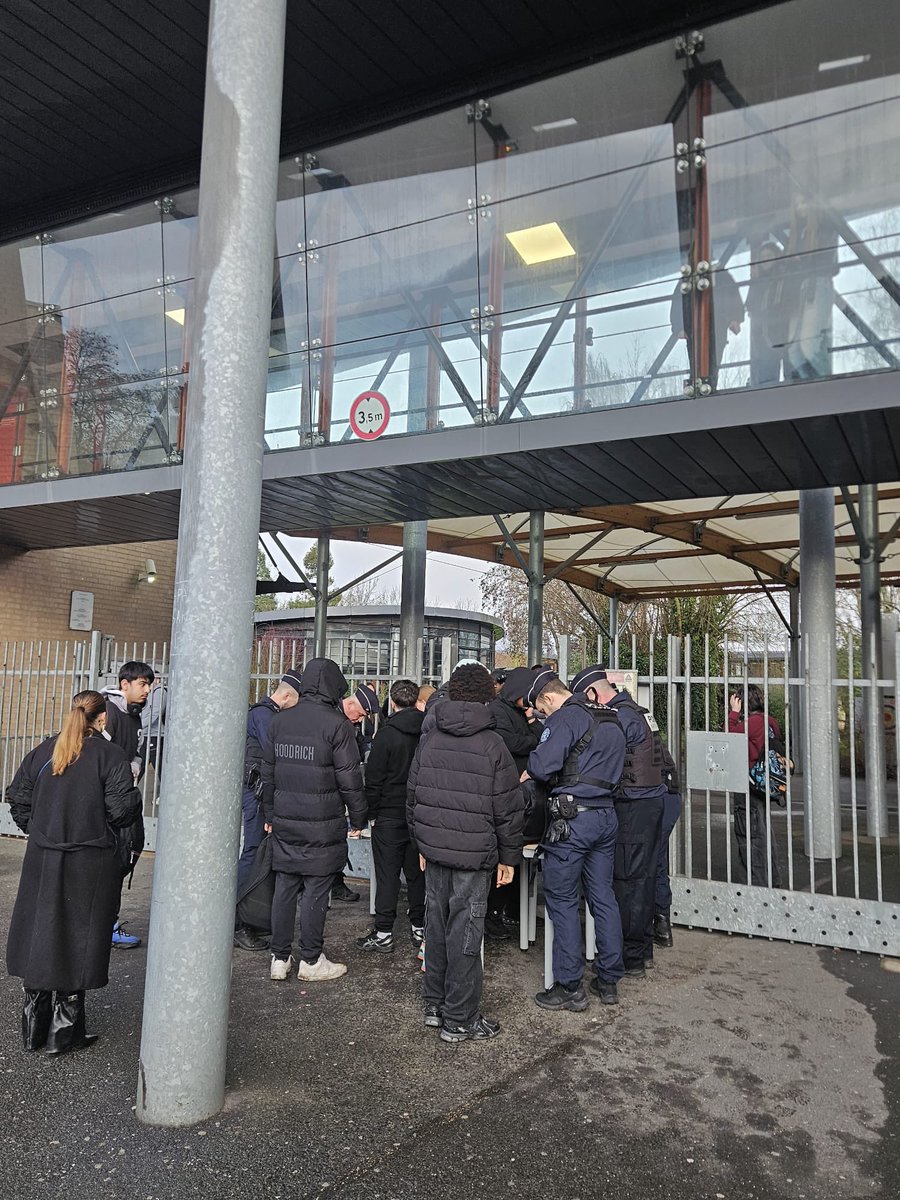 Image de Préfecture de la région Hauts-de-France et du Nord - #Éducation #Sécurité

𝐒𝐞́𝐜𝐮𝐫𝐢𝐬𝐚𝐭𝐢𝐨𝐧 𝐝𝐞𝐬 𝐞́𝐭𝐚𝐛𝐥𝐢𝐬𝐬𝐞𝐦𝐞𝐧𝐭𝐬 𝐬𝐜𝐨𝐥𝐚𝐢𝐫�