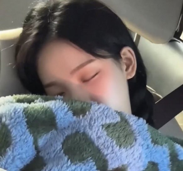 지민이 잘자🫳🫳