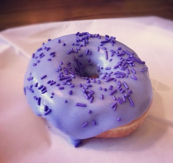 violettweets_'s tweet image. donut or cookies?