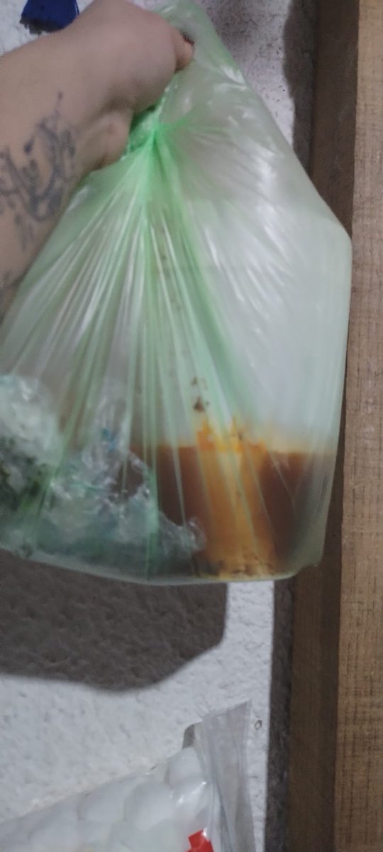 Maurice_Akashi's tweet photo. @DidifoodMX trato de reportar un pedido que llegó mal y resulta que por seguir sus procedimientos estoy "flageado" aquí está como me entregaron el pedido y ustedes no se hacen responsables @Profeco podrían ayudar para el proceso de reportar la falta de asistencia al consumidor? https://t.co/zjy8Mwe4GD