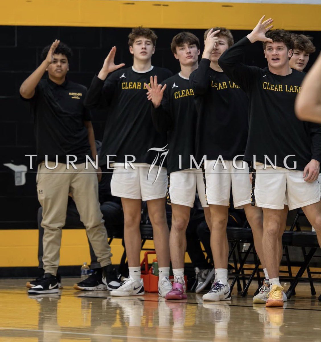 🚨LIONS GAMEDAY🚨

🦁Clear Lake Lions
   🆚
🐶Hampton-Dumont Bulldogs

🎯The Lions Den
⏰JJV 4:30, JV 6, Varsity 7:30
📻1490 AM
📺 youtube.com/@1490KRIBSports

Senior Night in the Den🦁🏀💪🐍
#iahsbkb <a href="/Bound_IA/">Bound Iowa</a> <a href="/IAbasketball_/">IAbasketball</a> <a href="/PrepHoopsIA/">Prep Hoops Iowa</a> <a href="/globegazette/">Globe Gazette</a> 

📸<a href="/TurnerImagingIA/">Turner Imaging</a>