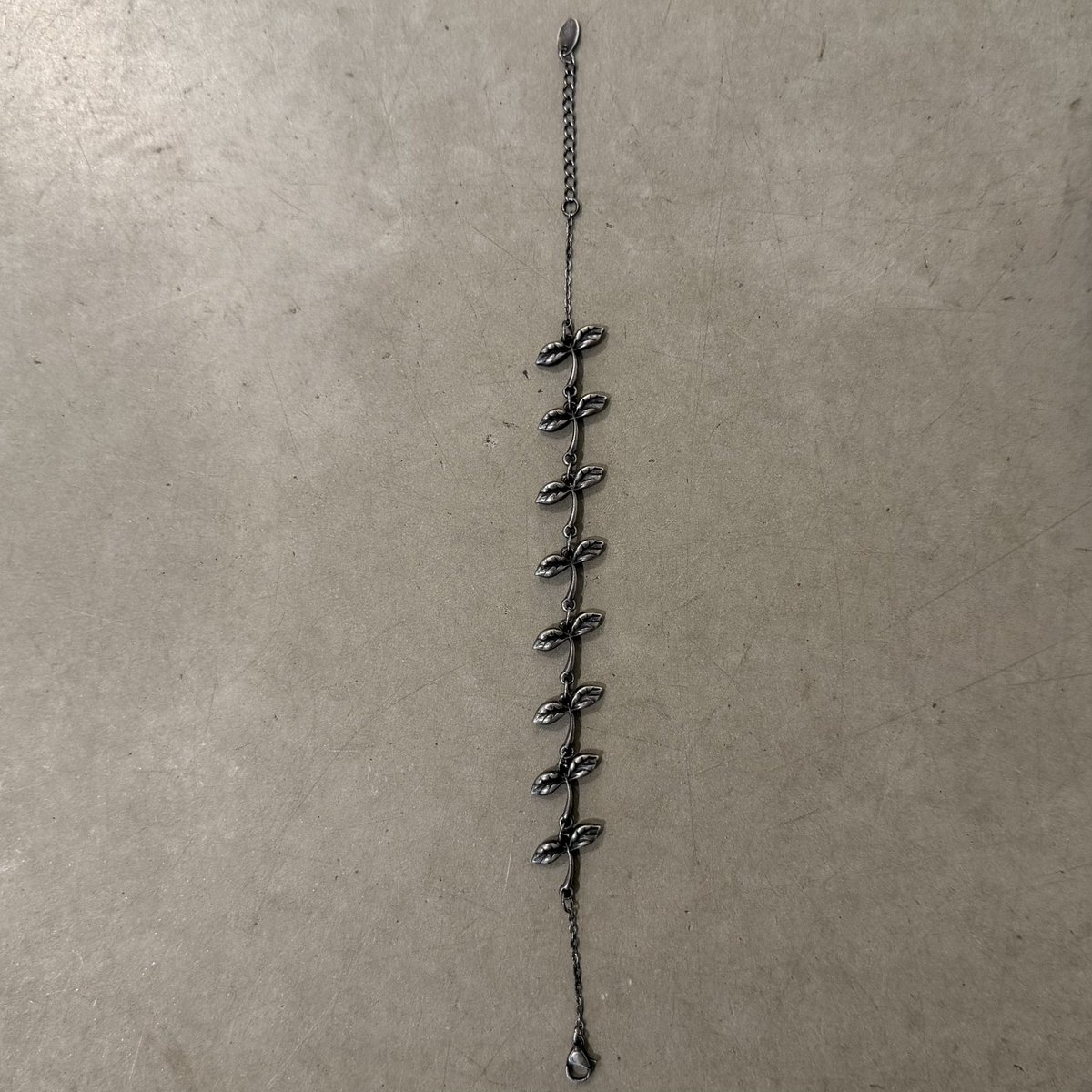 shliiime's tweet image. SPROUT BRACELETS🌱

SILVER AND GOLD

40$ CAD

SHIPPING WORLDWIDE 🌍

TOMORROW 12:00 AM 🌱🌿🌬️🌧️