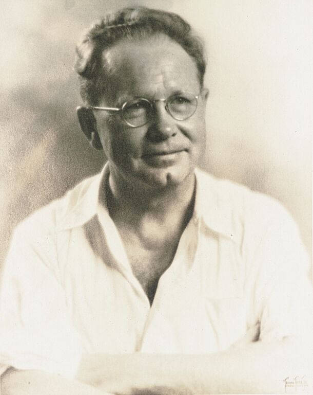 IowaChill's tweet image. Happy Birthday to Iowa’s most famous artist, Grant Wood. Born on this day in 1891 in Anamosa