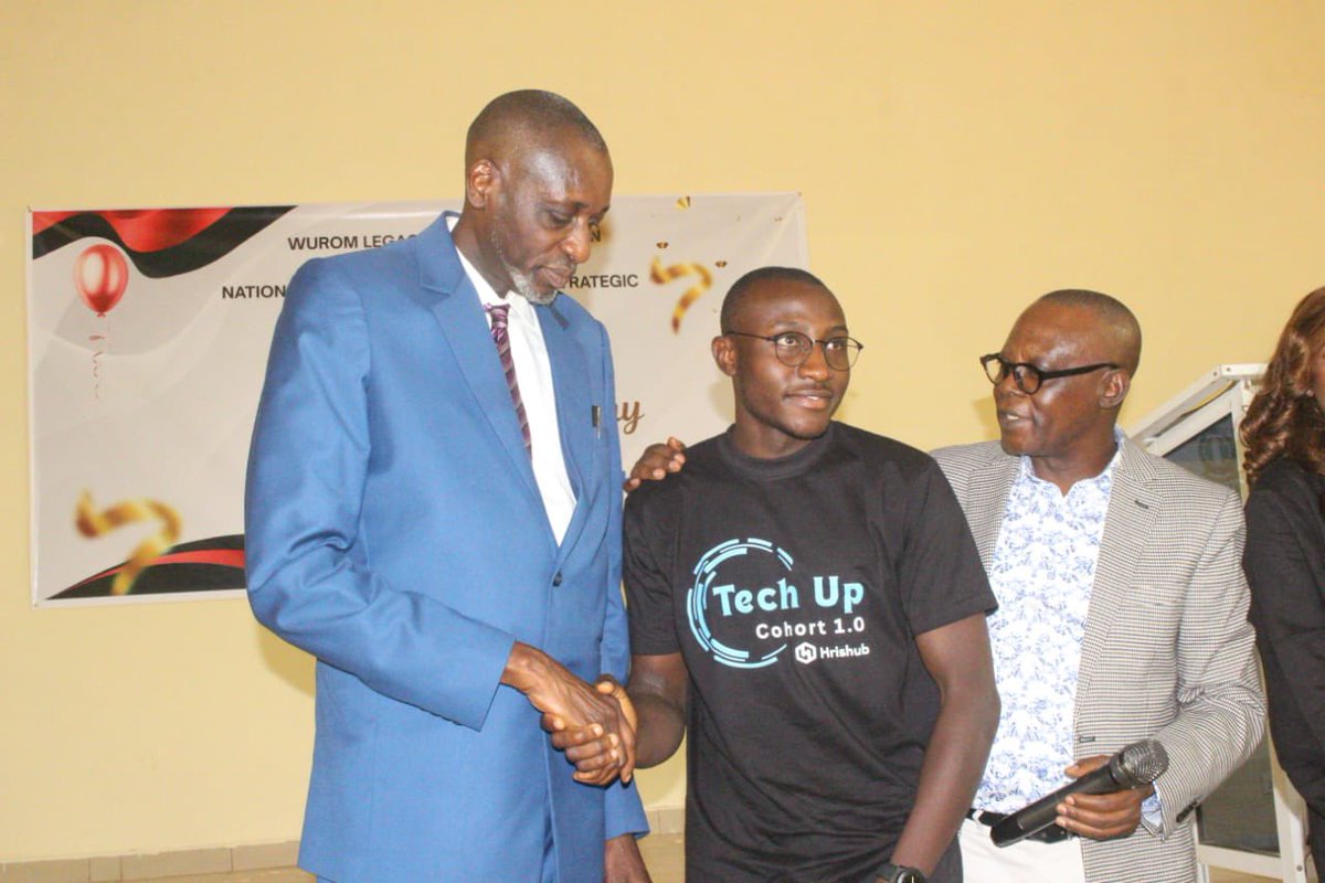 HrisTabitha's tweet photo. The graduation ceremony concluded on a heartfelt note as the Chairman of Wurom Tech Hub, Da. Austin, and the Director-General of the National Institute for Policy and Strategic Studies (NIPSS), Prof. Da. Ayo Omotayo, expressed deep appreciation to all Hrishub facilitators. https://t.co/VXlQkTws7c