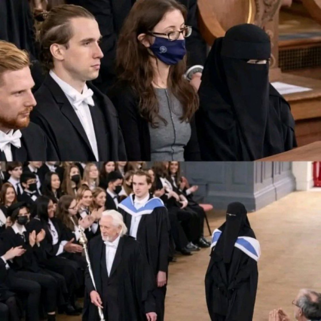 La primera graduada niqabi de la Universidad de Oxford.
Están de acuerdo que una persona que no se puede identificar reciba un título universitario en una universidad de occidente ?