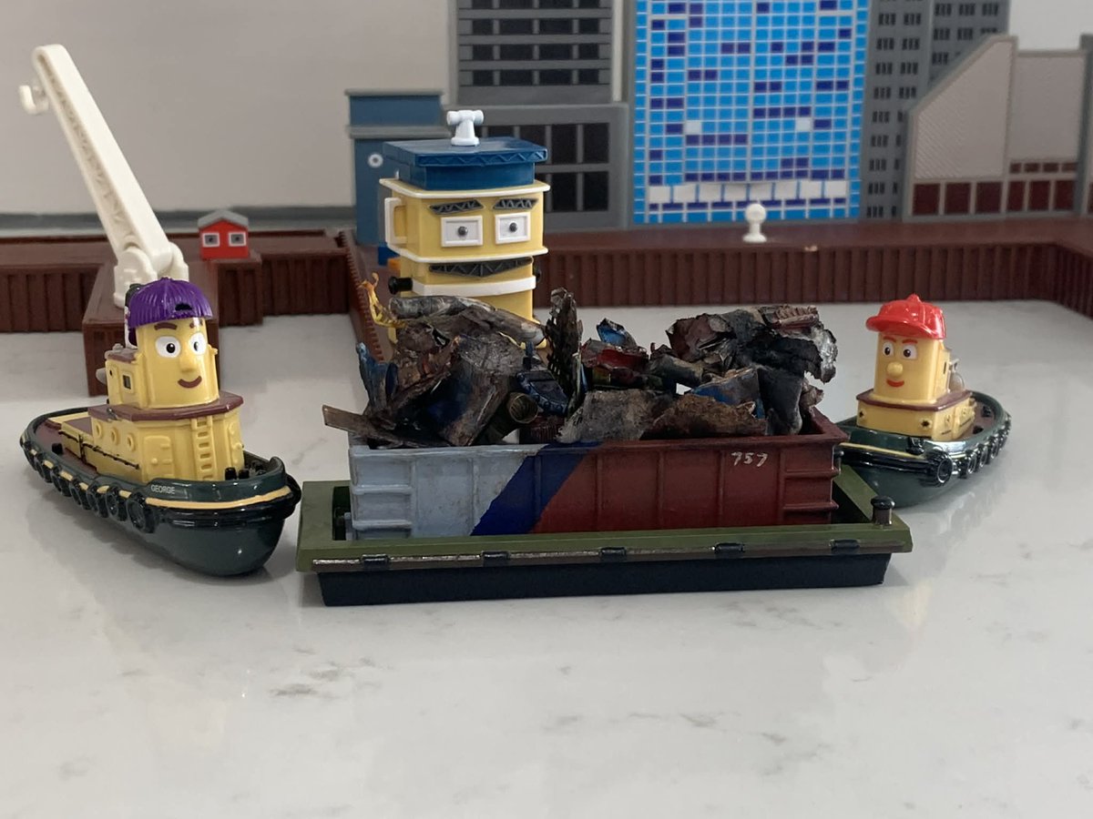 "I'll just turn into a big pile of rust! Like this old barge..."

Here's my take on this scrap barge seen throughout the first season of Theodore Tugboat, scaled to the ERTL Toys! 

Lil thread on how I made it below! 🚢⚓️