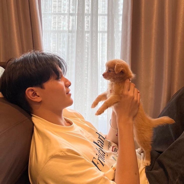 01pndnrvt's tweet image. enerji kaynagim bal bebegim iyi ki dogmussun seni iyi ki tanimisim seni doguran ana da desin ki ben aslan dogurmusum SENI COK SEBIYORUM DLEIRICEM😭🫶🍅🐶