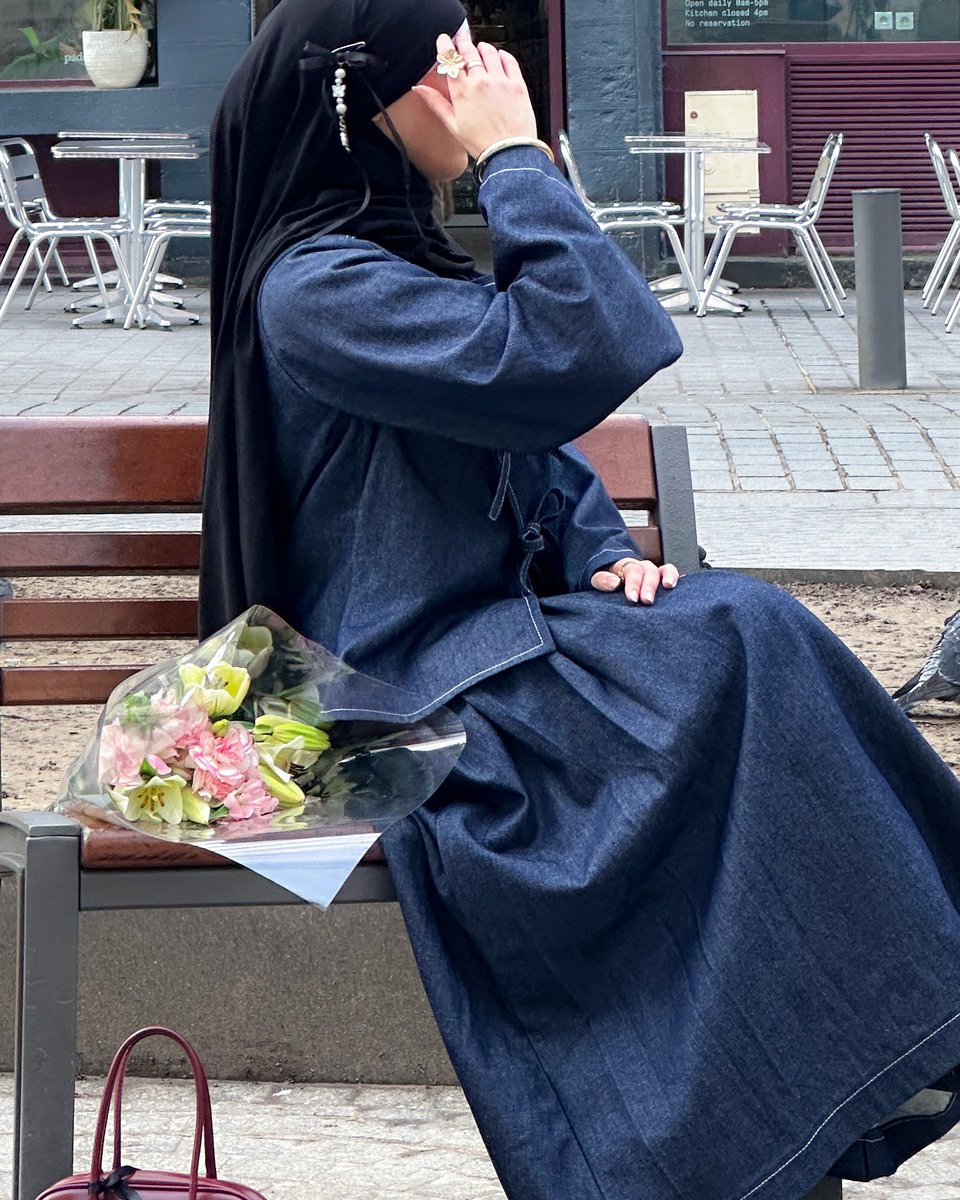 cryforyunh0's tweet photo. après 4 mois de travail dans l'ombre j'ai créée un ensemble en denim 100% coton, handmade &amp; made in france ! 🤭 https://t.co/jKPkSNseWB
