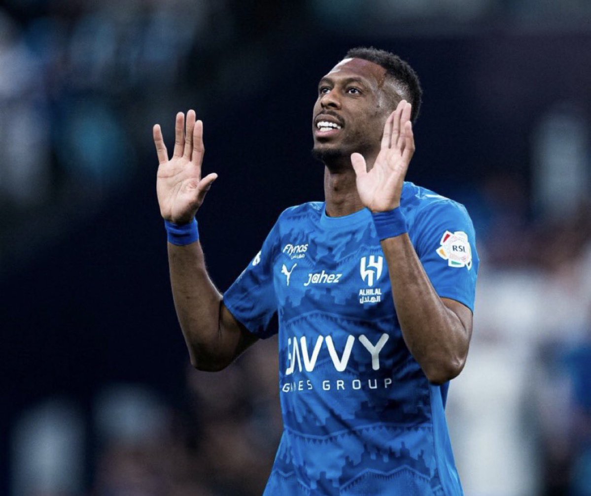 في برايمه

مين بوغبا وتشافي ولامبارد وبيلي ودي بروين عنده