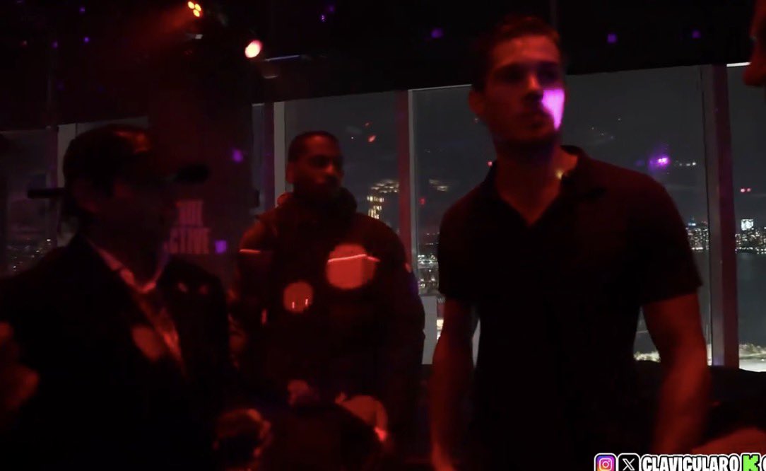 Mr. Wide tweet media