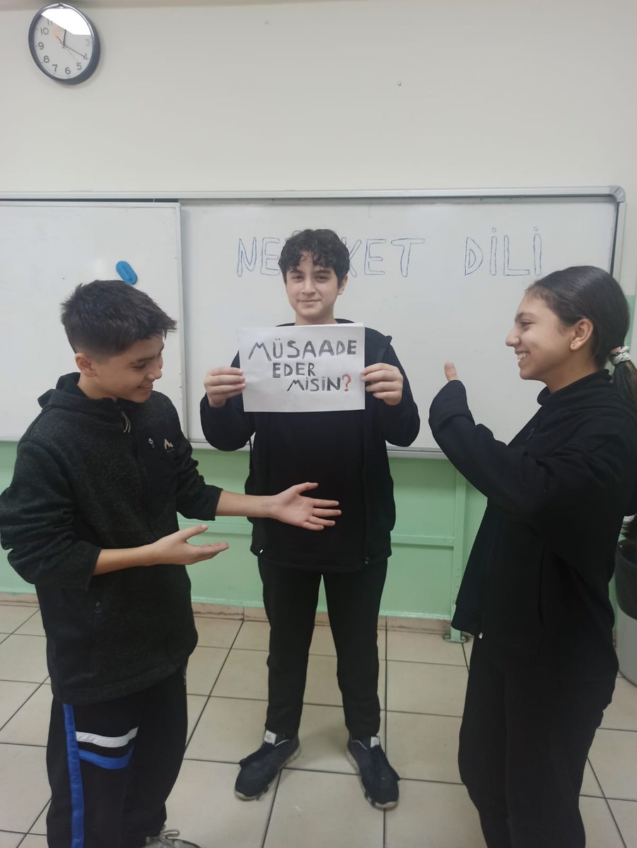 Orhangaziorta's tweet photo. Kibar sözler arkadaşlığı güçlendirir.
#istanbuldanezaket 
@tcmeb @Yusuf__Tekin @tcesenyurt @CobanogluF @istanbulilmem @MucahitYentur @TayfunOzyolcu https://t.co/nrnbNTmMDn