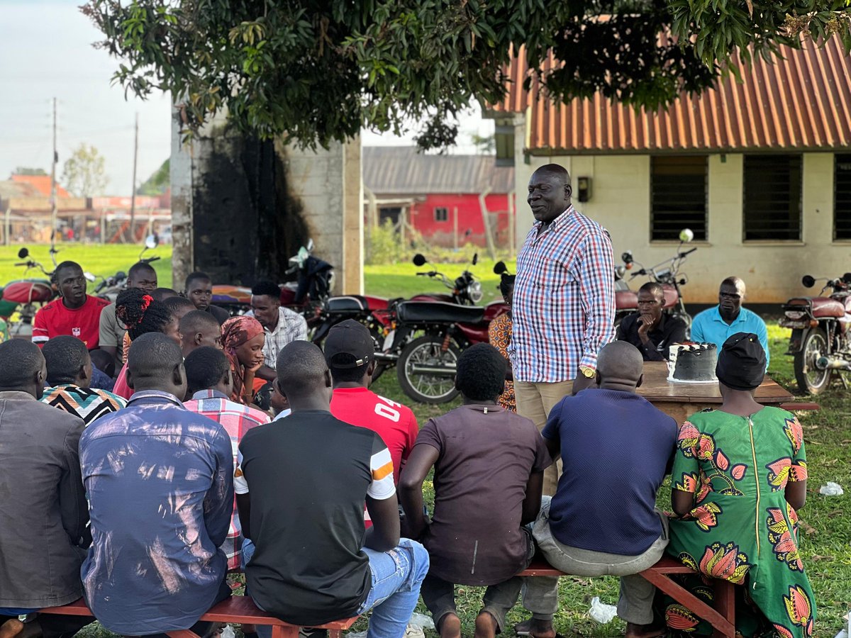 Somerouganda09's tweet photo. As we are drawing toward the conclusion of this seven-month mentorship journey, the community & its stakeholders are coming together to organize a celebration honoring the achivements and the lifechanging impact the #REALFathers project is having within the homes of young fathers https://t.co/o7iUh6q2Pa