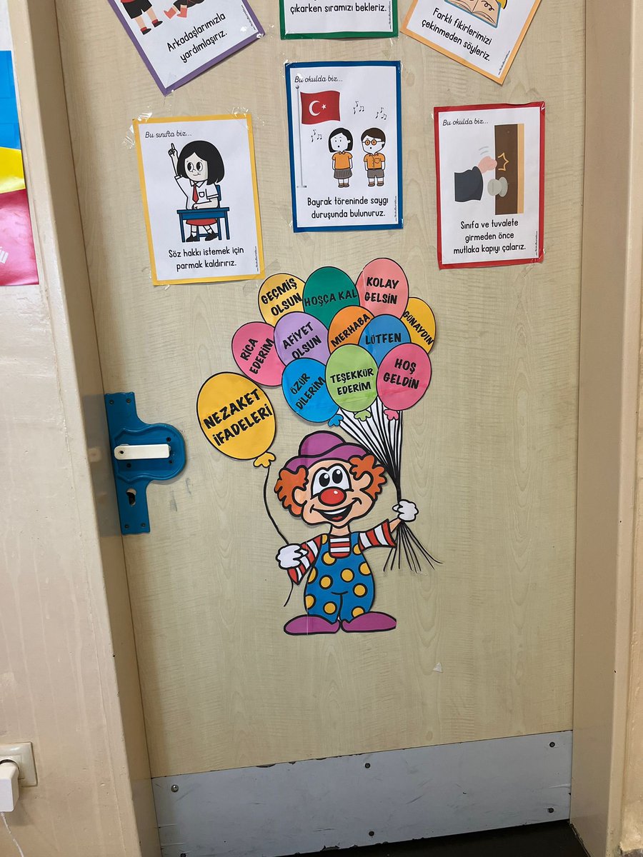 Okullarımızda bilgiyle birlikte saygıyı, başarıyla birlikte erdemi büyütmeye kararlılıkla devam ediyoruz.

#istanbuldanezaket

<a href="/tcmeb/">Millî Eğitim Bakanlığı</a><a href="/Yusuf__Tekin/">Yusuf Tekin</a>
<a href="/MucahitYentur/">Murat Mücahit Yentür</a>
<a href="/istanbulilmem/">İstanbul İl Millî Eğitim Müdürlüğü</a>