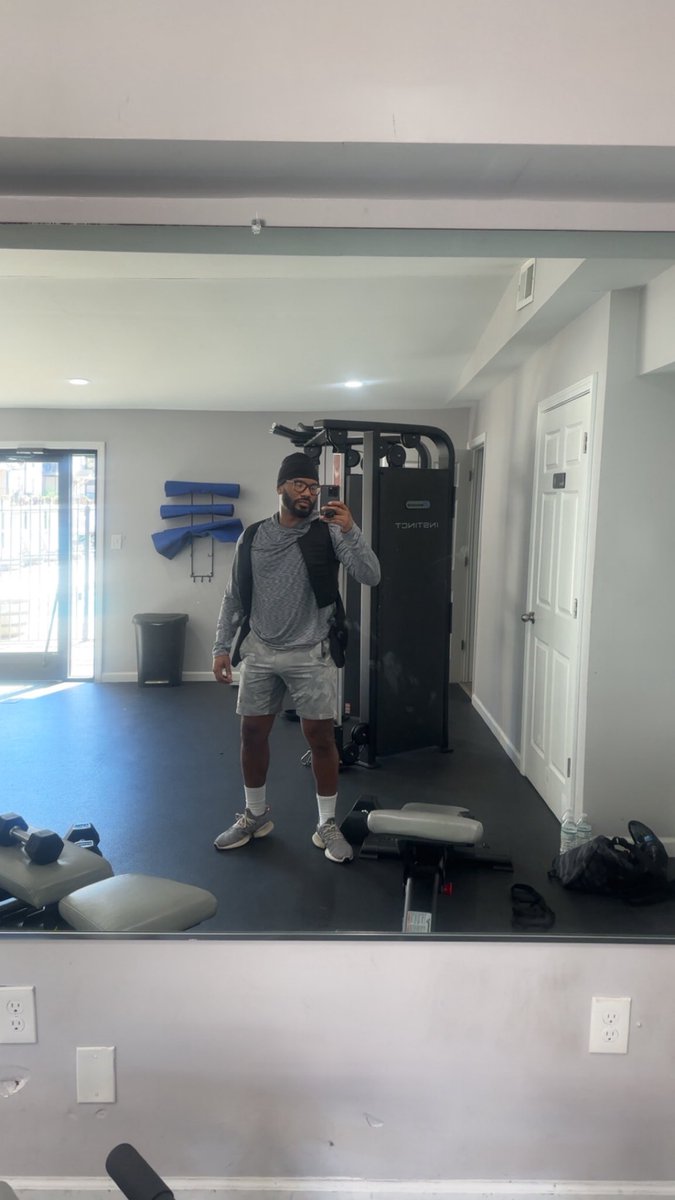 Nathan Gavin🆖 tweet media