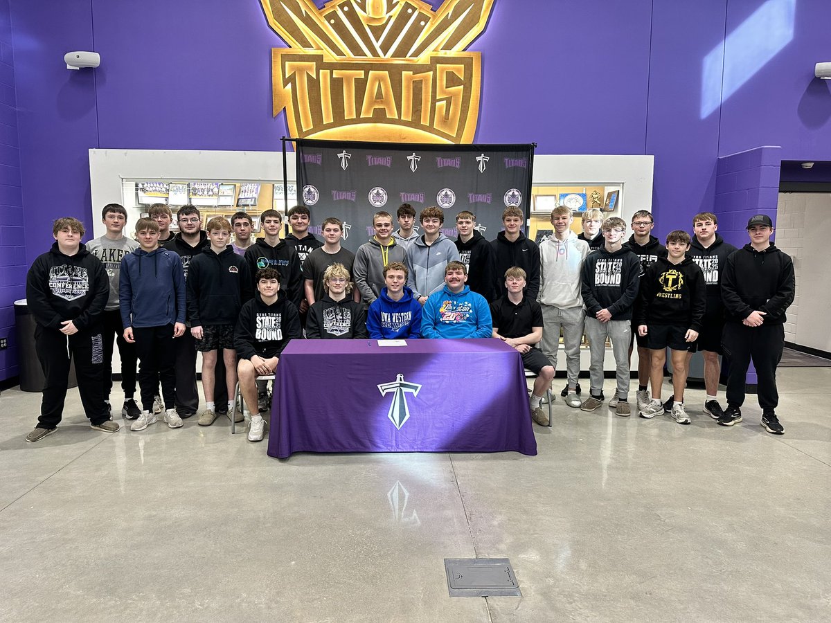 jaxsonschnell_'s tweet photo. #AGTG OFFICIAL 🏴‍☠️ @ReiverFootball @CoachVaughnDame @CoachSpeer15 @CoachStrohmeier @Bound_IA @IAfootball_ https://t.co/9YaqPuCuc9