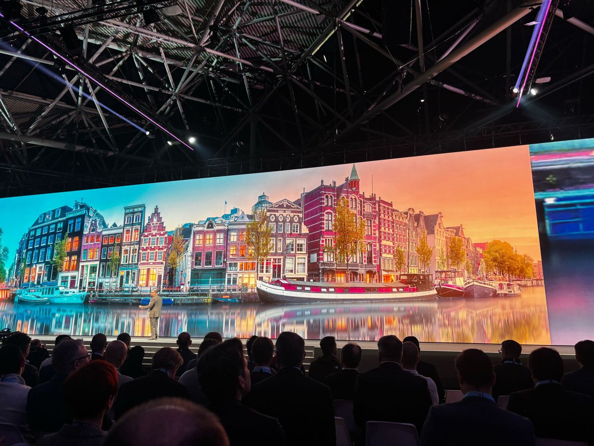 CUDO Compute tweet media