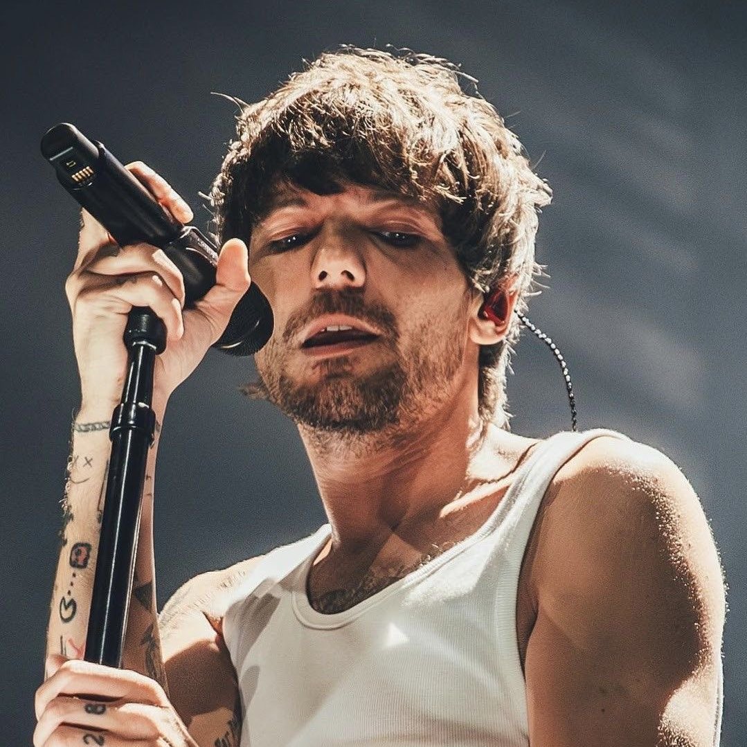 beard louis bot 🎞️ tweet media