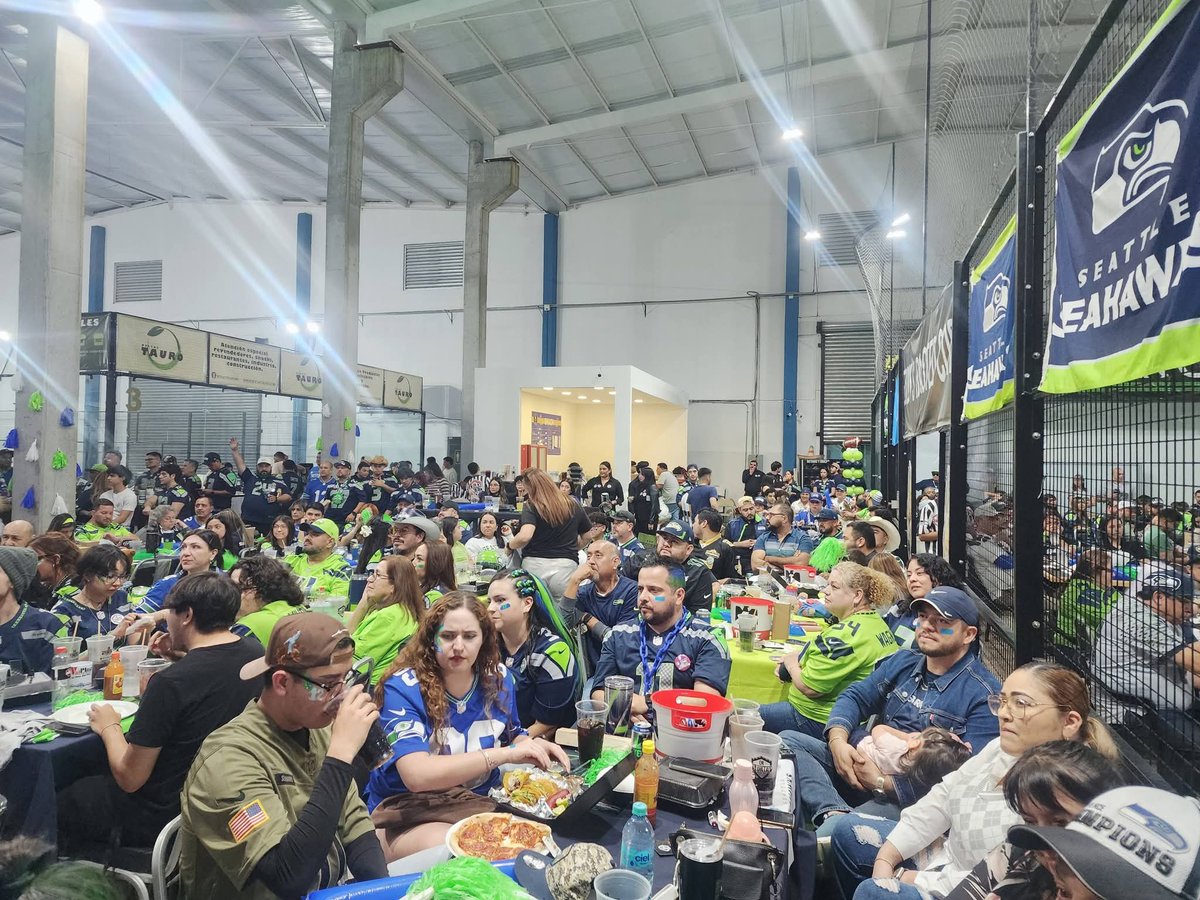 Seahawksmty12's tweet photo. We are the Champions....Go Hawks !!!
#GoHawks #Sehawks #SeahawksNation #Champs #LatinAmericaSeahawkersMty
#SeattleSeahawks #weare12s #12thMan #SeahawksFamily #FGN #LaForta https://t.co/WjVSTJdwR8