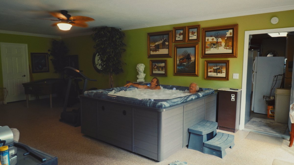 Deadline tweet media