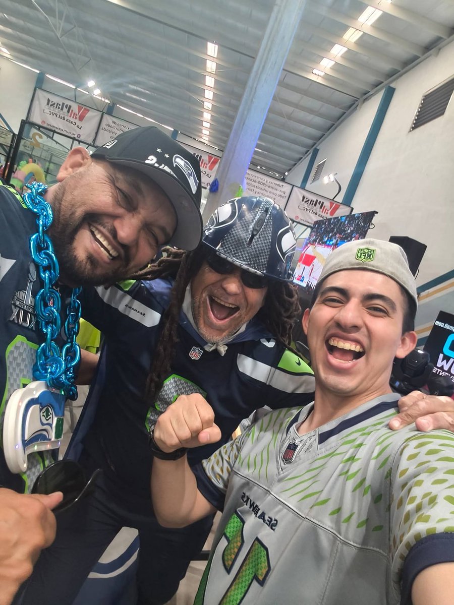 Seahawksmty12's tweet photo. We are the Champions....Go Hawks !!!
#GoHawks #Sehawks #SeahawksNation #Champs #LatinAmericaSeahawkersMty
#SeattleSeahawks #weare12s #12thMan #SeahawksFamily #FGN #LaForta https://t.co/M50R6rS6P6