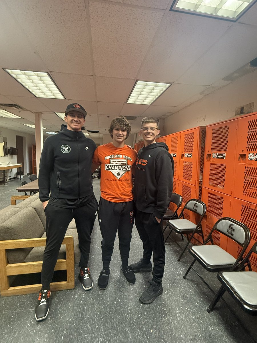 Thank you to <a href="/CameronMirones/">Cameron Mirones</a> for the amazing visit today!!! <a href="/GeorgetownBaseb/">Georgetown Baseball</a>