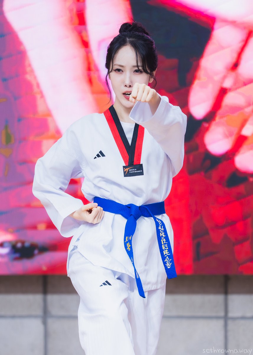 SinB 🥋 🤜 
신비
250809
#신비 #SINB #비비지 #VIVIZ