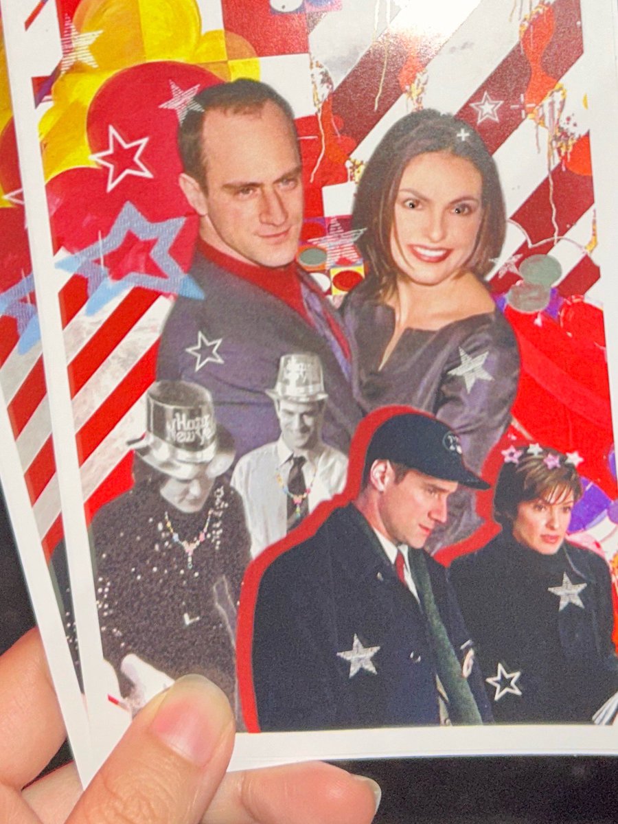 我勒个大操了你知道凌晨两点半我去便利店打印完明信片回家的路上打开闪光灯拍照时手机给我的明信片自动点睛有多吓人吗我请问呢