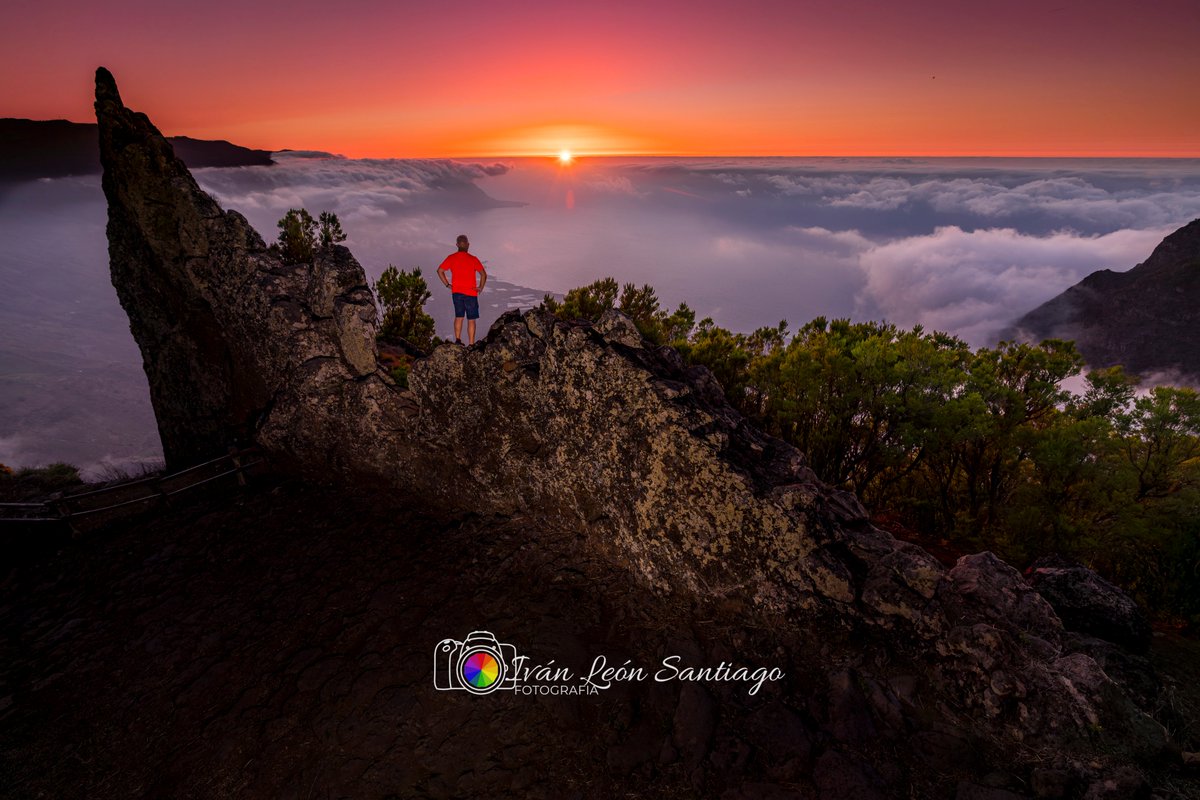 ivanlesa's tweet photo. 📷🌅
Puestas de sol que te dejan de piedra
#ElHierro #IslaDelHierro
#IslaDelMeridiano
🇮🇨#IslasCanarias https://t.co/uKJe3nL4Kx