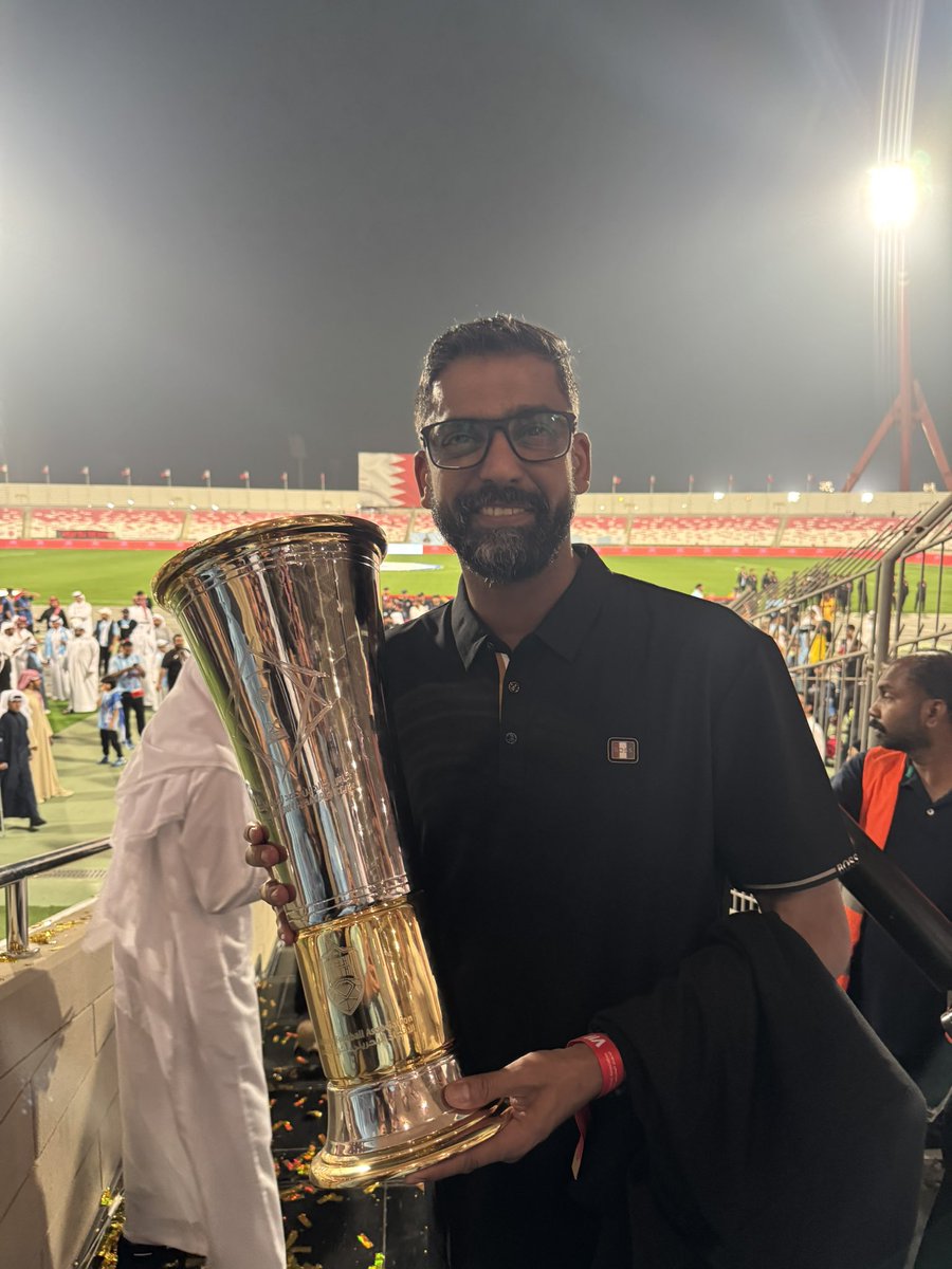 مبروك الدكتور 🩵

سامحونا جمهور الرفاع ترى خذيت الكاس الكويت 🇰🇼