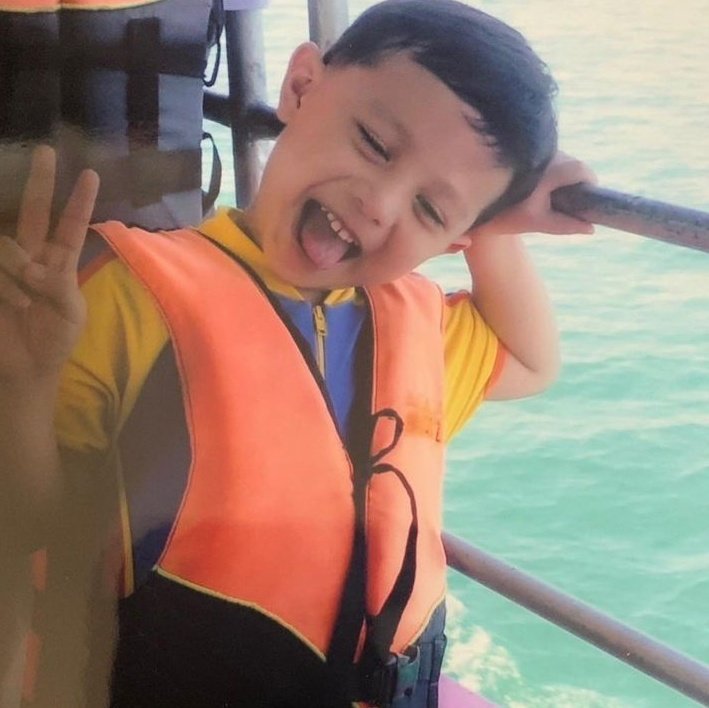 แฮปปี้เบิ้ดเดย์...บักหล่า <a href="/Williamjkp1/">วิลเลี่ยม จักกะปรั๊ดดดดด</a> ของเอื้อย...อยู่ดีมีแฮง...ความเจ็บอย่าได้...ความไข้อย่ามี...เรียนหนังสือป่องๆ...ไปไสมาไสก้ะขอให้คนเมตตาเอ็นดู...อนาคตก้ะขอให้รุ่งเรือง...คุณพระจงรักษาเทวดาให้คุ้มครอง...ฮักบักหล่าเด้อคับ 🌼🎉🥳💝

WILLIAM ON CHAPTER 21
#William21stBirthday