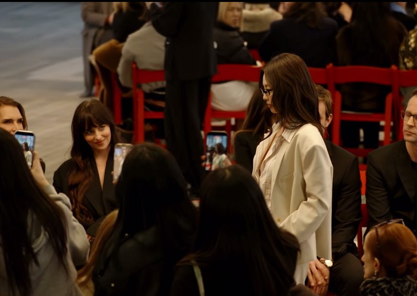 itgirljn's tweet image. Dakota johnson. same. same 🙂‍↕️