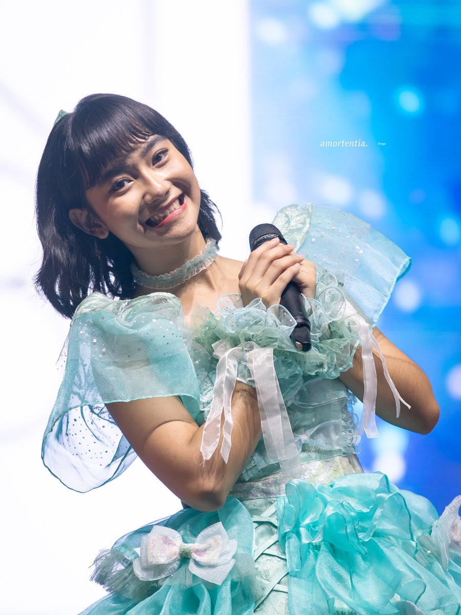 happy bday <a href="/Freya_JKT48/">Freya Jayawardana</a> may your dreams take flight higher, and may every step you take lead you closer to your dreams, and may you always be surrounded by the warmth of family, friend, and anyone who cherish you 🥳 let’s go on for a long time ✨
#FreyaDwiDasa
#AbhiUdayaVimsati