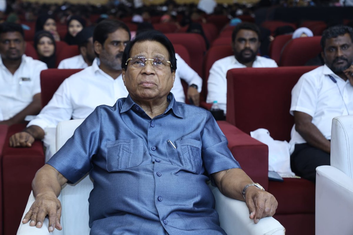 மாநாட்டு  பேருரை.....!

தமுமுக மாணவரணி வெள்ளிவிழா மாநாட்டில் VIT பல்கலைக்கழகம் வேந்தர் கல்விக்கோ முனைவர் கோ. விஸ்வநாதன் அவர்களின் மாநாட்டு பேருரையின் புகைப்பட தொகுப்பு.

#deputyCMUdhayanidhiStalin 
#jawahirullahmla 
#SilverJubileeCelebration #25yrsoftmmkstudentwing
#tmmksmi #smi