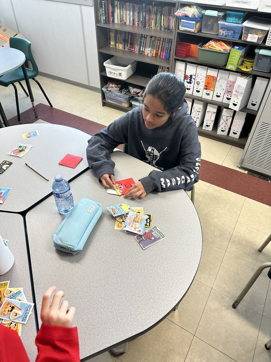 Karena Thompson tweet media