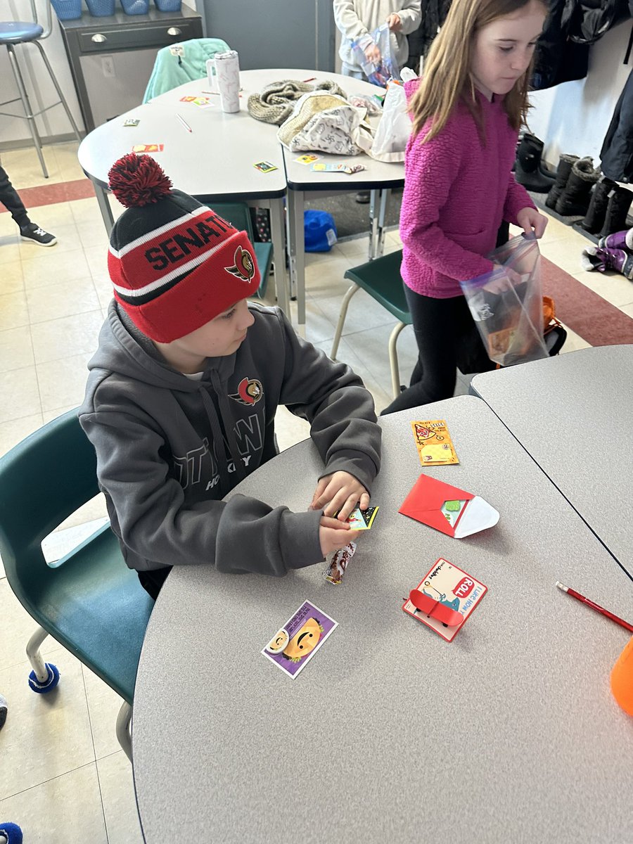 Karena Thompson tweet media